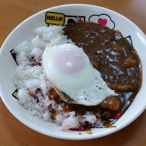 目玉焼きカレー